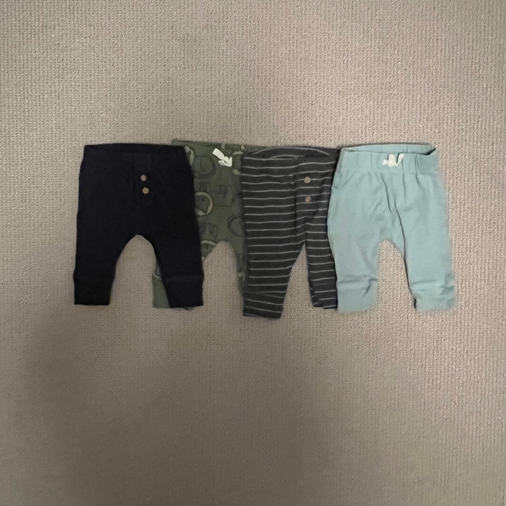 NWOT 4 Piece Set of Carter’s Pants (0-3)